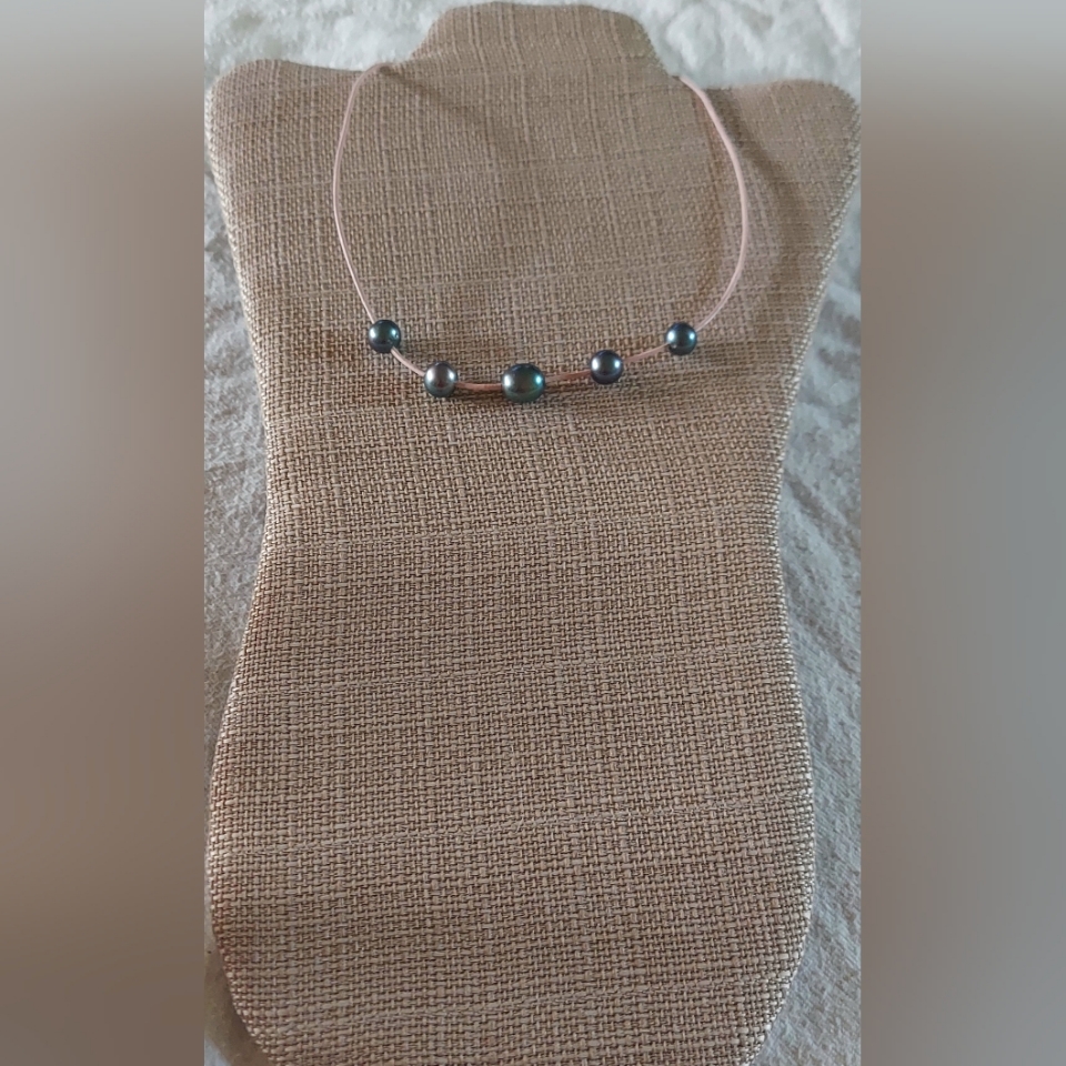 Handmade Peacock Pearl Light Pink Leather Necklace 25$